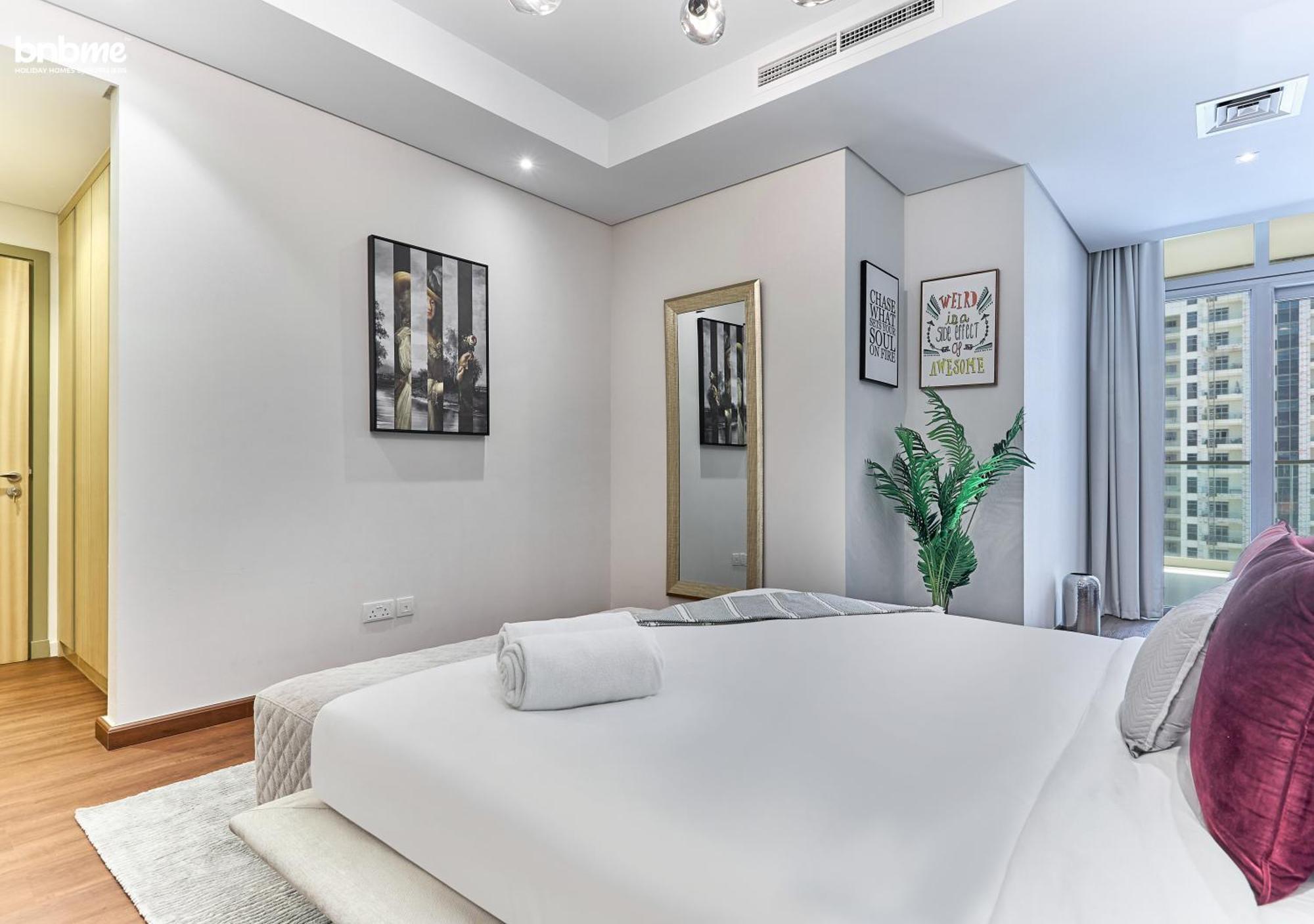 Bnbmehomes - Paramount Midtown Апартаменти Дубай
